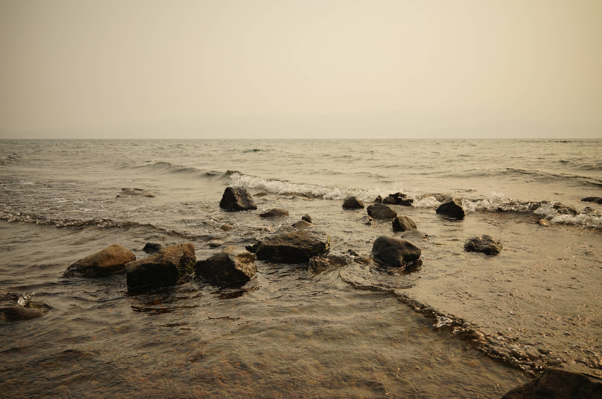 An image of Odell Lake.